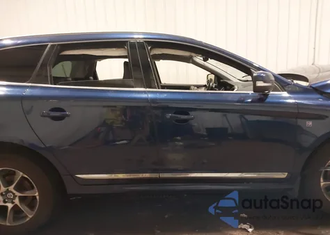 2015 Volvo Xc60 T6 Platinum из США, поврежденный, VIN YV4902RV5F2693529